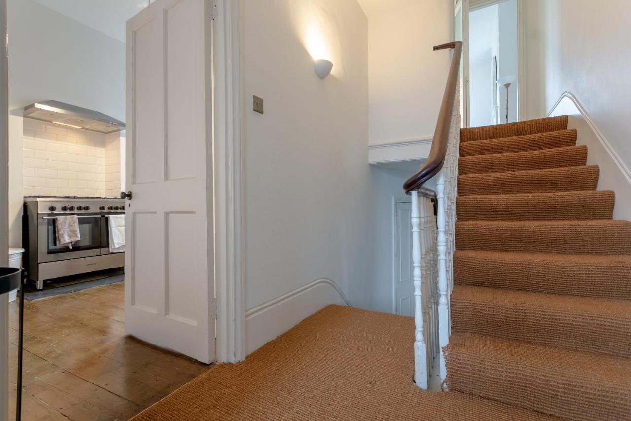 Gorgeous 2-Bedroom Flat In Fantastic Location Londen Buitenkant foto